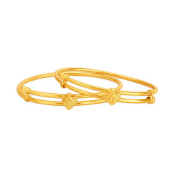 22KT YELLOW GOLD BANGLE SET WITH LEAF MOTIFS